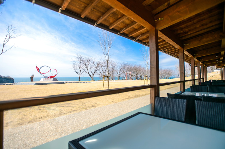 真玉海岸に新たな観光交流拠点施設『真玉海岸恋叶♥ゆうひテラス』がオープンしました！トピックス日本遺産 鬼が仏になった里「くにさき」