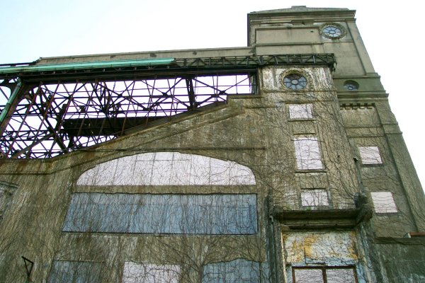 日本最古旧根岸競馬場一等馬見所を写真で辿る歴史の道 - brayoko