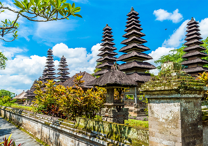 インドネシアの伝統的な木造建造物に係る保存協力事業 アジア・太平洋地域文化財建造物保存修復協力事業- 文化遺産国際協力コンソーシアム