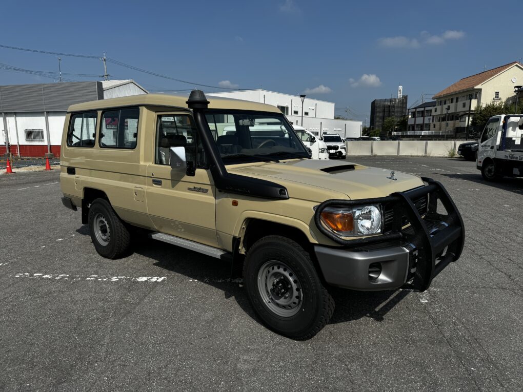 車中泊できるランクルでアウトドアを楽しもう！室内空間や乗り心地をレポートキャンピングカー・車中泊BE-PAL キャンプ、アウトドア、自然派生活の情報源ビーパル