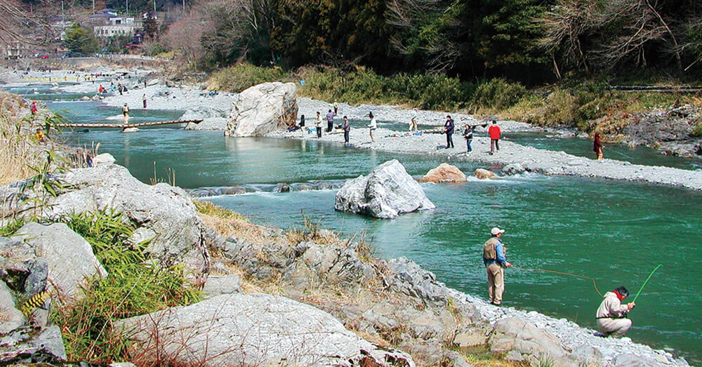 奥多摩湖でサクラマスのロマンを求めたら、現実はハス32cm🐟レイクジギング楽しいですよ🎣 結構ドキドキした😄次は釣れますようにと願いを込めて、ゴミを拾って帰りました🚯 次にこのポイントに入る人への恩送りです☺️アングラーズアングラーズマイスター奥多摩