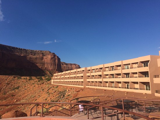 モニュメントバレー観光を子連れで楽しむ旅行プラン＆ホテル選びえいりんご