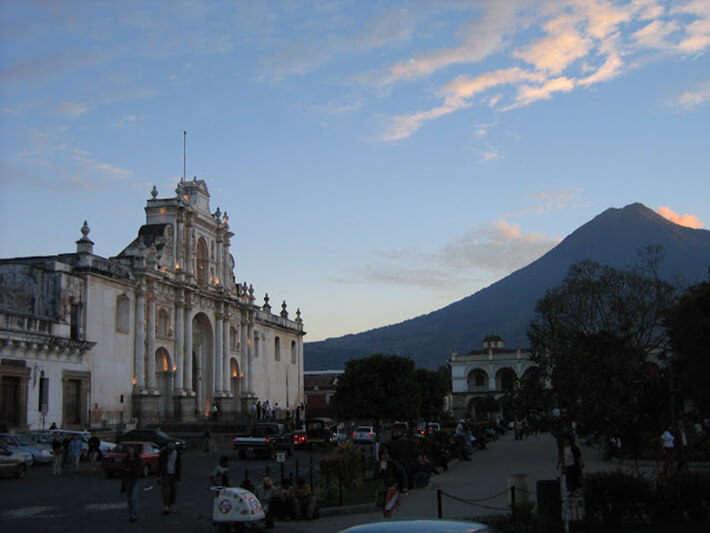 グアテマラの古都 アンティグアトラベルダイアリ