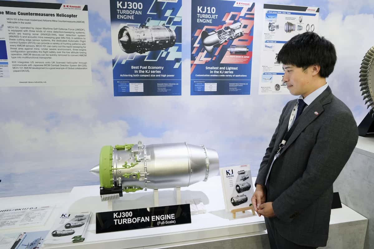 ウクライナ、プロペラ機からショットガンでドローン迎撃 - WSJ