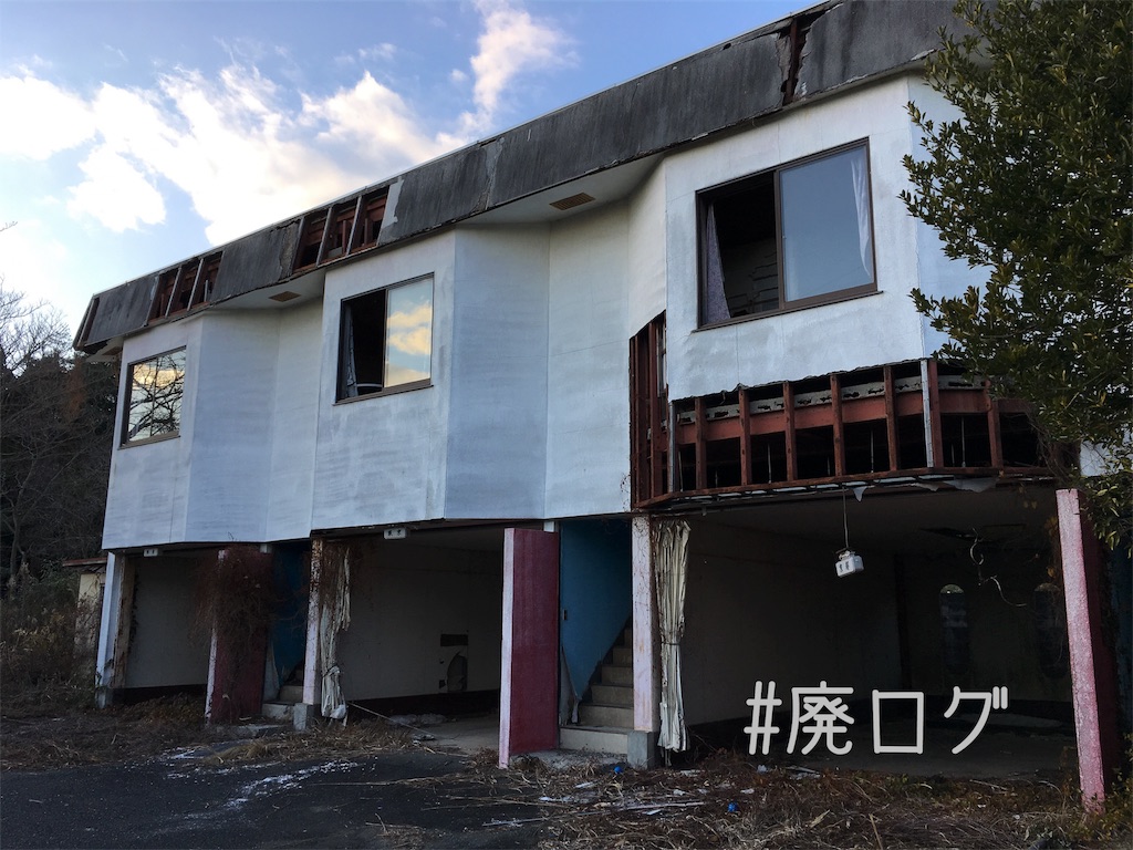 マヤ遺跡 廃墟の女王「摩耶観光ホテル」へ！時を止めたリゾート遺跡:～朽ちゆくアールデコ、賑わった遊園地跡、幻の天上寺 山上に佇む歴史の痕跡～ ky24d2750京都のミニツアー「まいまい京都」