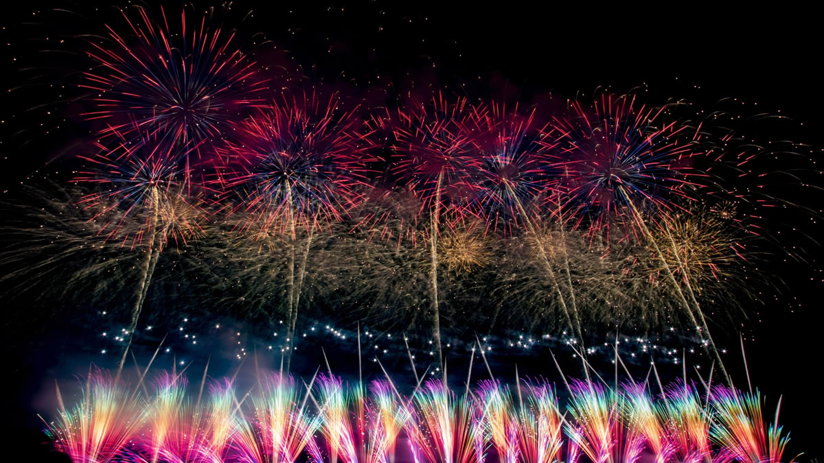 2018年8月15日、六郷土手 花火の祭典 - Circulation - Camera