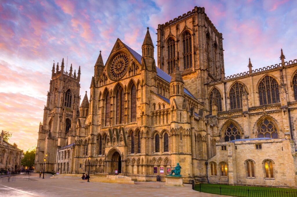 ヨーク ミンスターシティセンター- ツアーとアクティビティエクスペディア