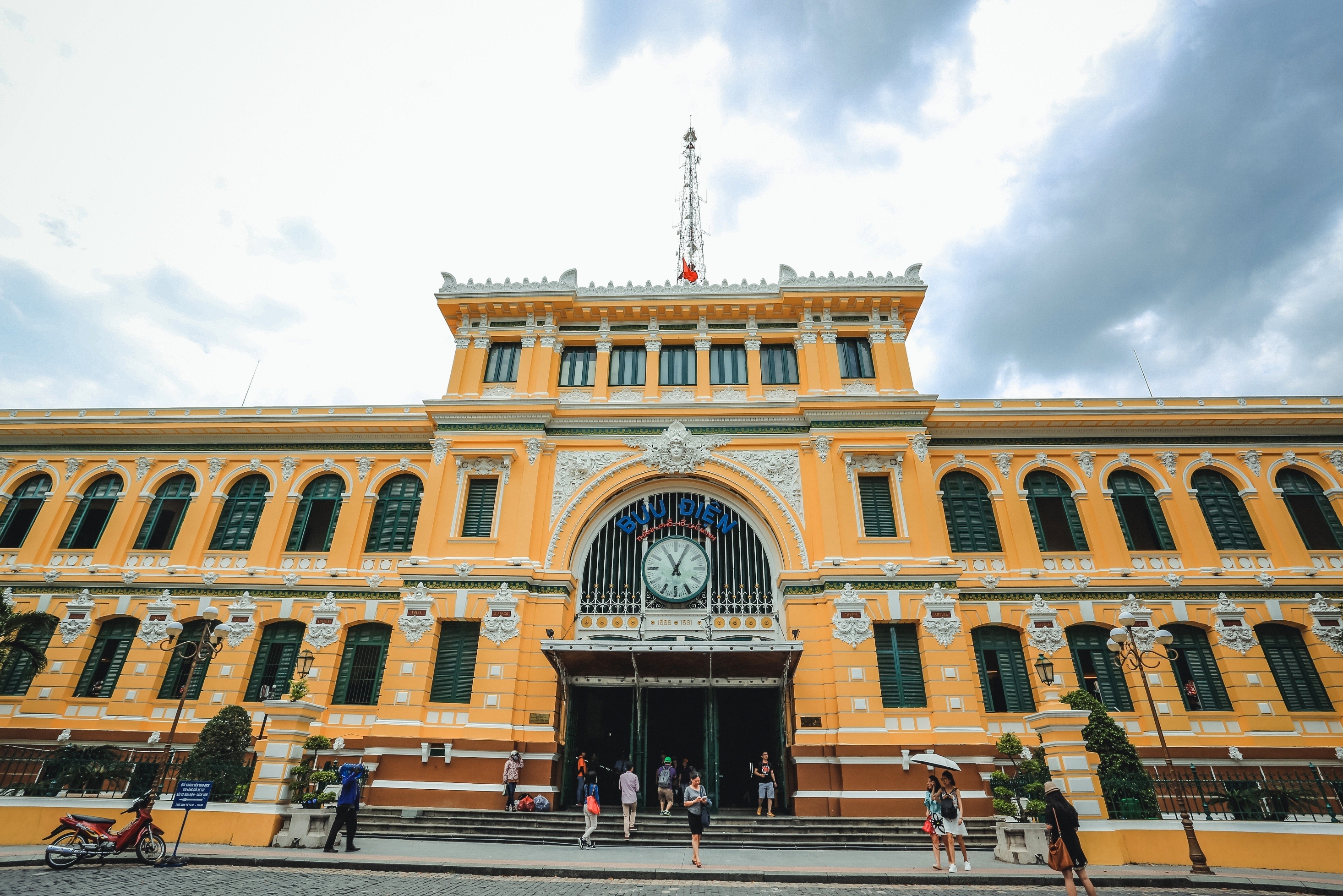 ベトナムなのに欧州！？人気観光スポット『サイゴン中央郵便局』 - ホーチミン転職・就職 クイックベトナム