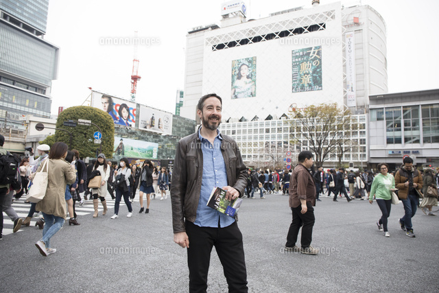 若者や外国人観光客らが渋谷で年越し カウントダウンイベントは中止、厳重警備の中で歓声 - 産経ニュース