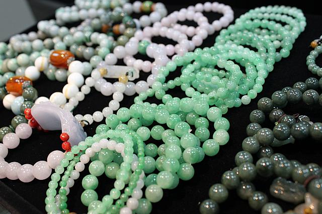 ガイガーカウンター測定済で安心！！ 台湾・北投温泉産『北投石』ホクトライト 約8mm ｘ24粒内周約16.5cm ブレスレット - 湘南∞逗子シュエットパワーストーン・天然石・鉱物・隕石・化石・浄化アイテムの販売