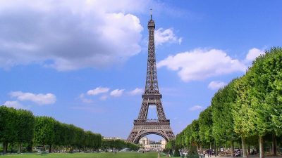 エッフェル塔観光のすべて！おすすめ体験と撮影スポット、周辺のグルメ店・ホテル12選VELTRA旅行ガイド