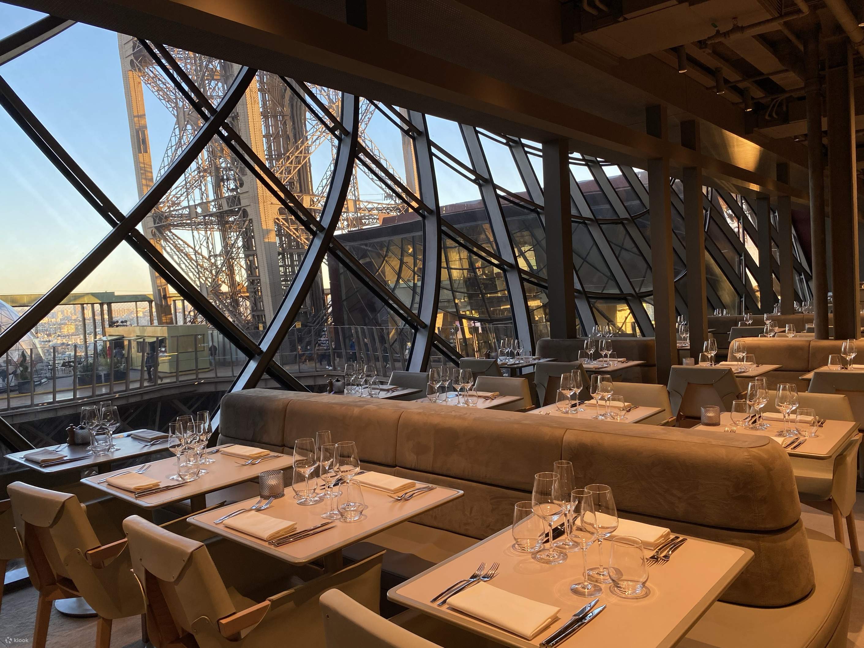 Eiffel Tower Restaurant店舗詳細たびらば 旅ＬＯＶＥＲ海外旅行情報サイト