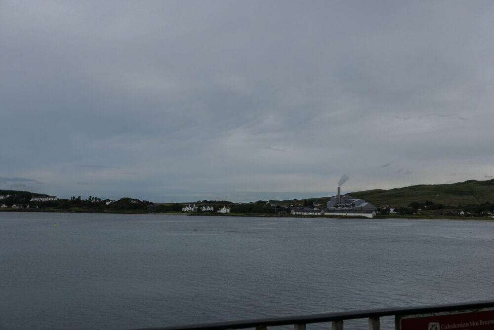 ピート香るウイスキー好きの聖地・アイラ島での蒸留所巡り情報と注意点 - またたびの旅歩き情報