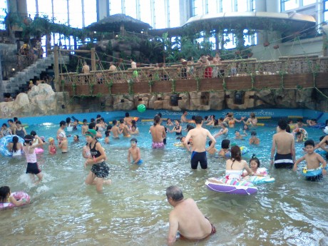 鶴見緑地プールのジャグジー・スリーピングプール子供と一緒にどこに行こう♪♪水遊び