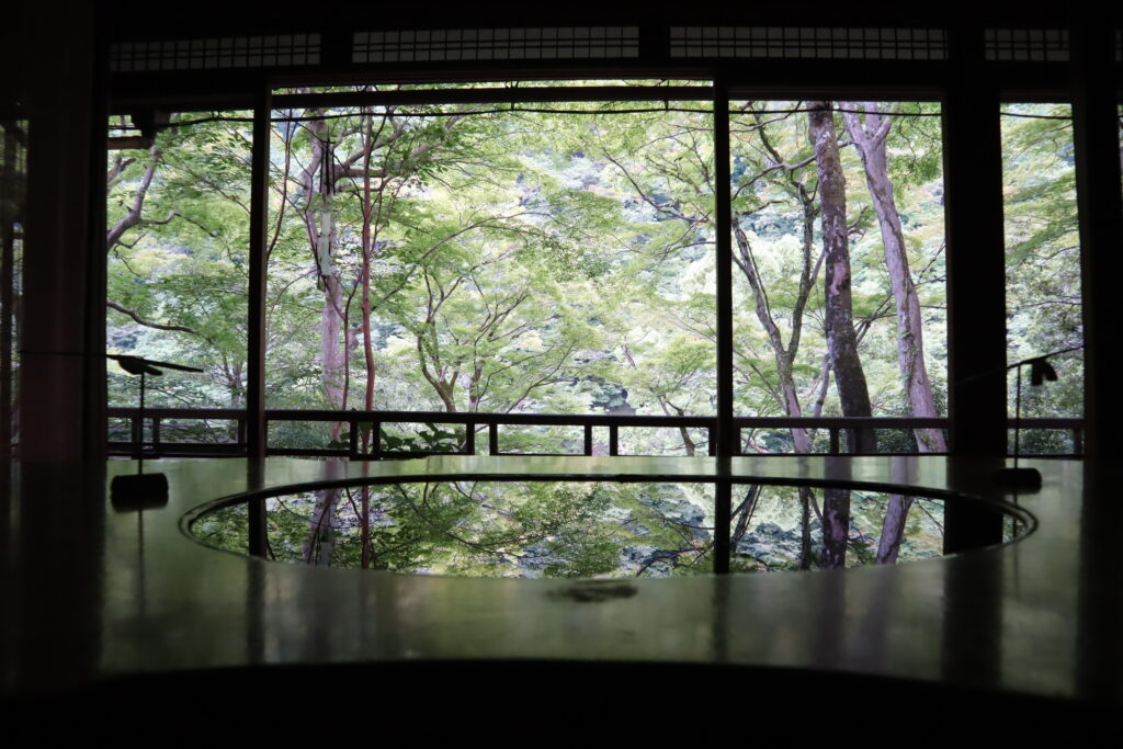 嵐山の祐斎亭でおすすめの水鏡リフレクションを満喫！予約なしでも見学できる