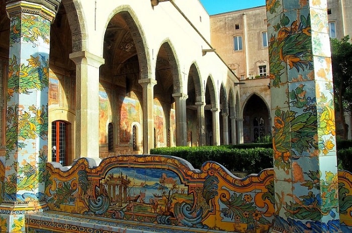 85件の「Santa chiara church」の動画素材 ‐ 4K、HD動画クリップShutterstock