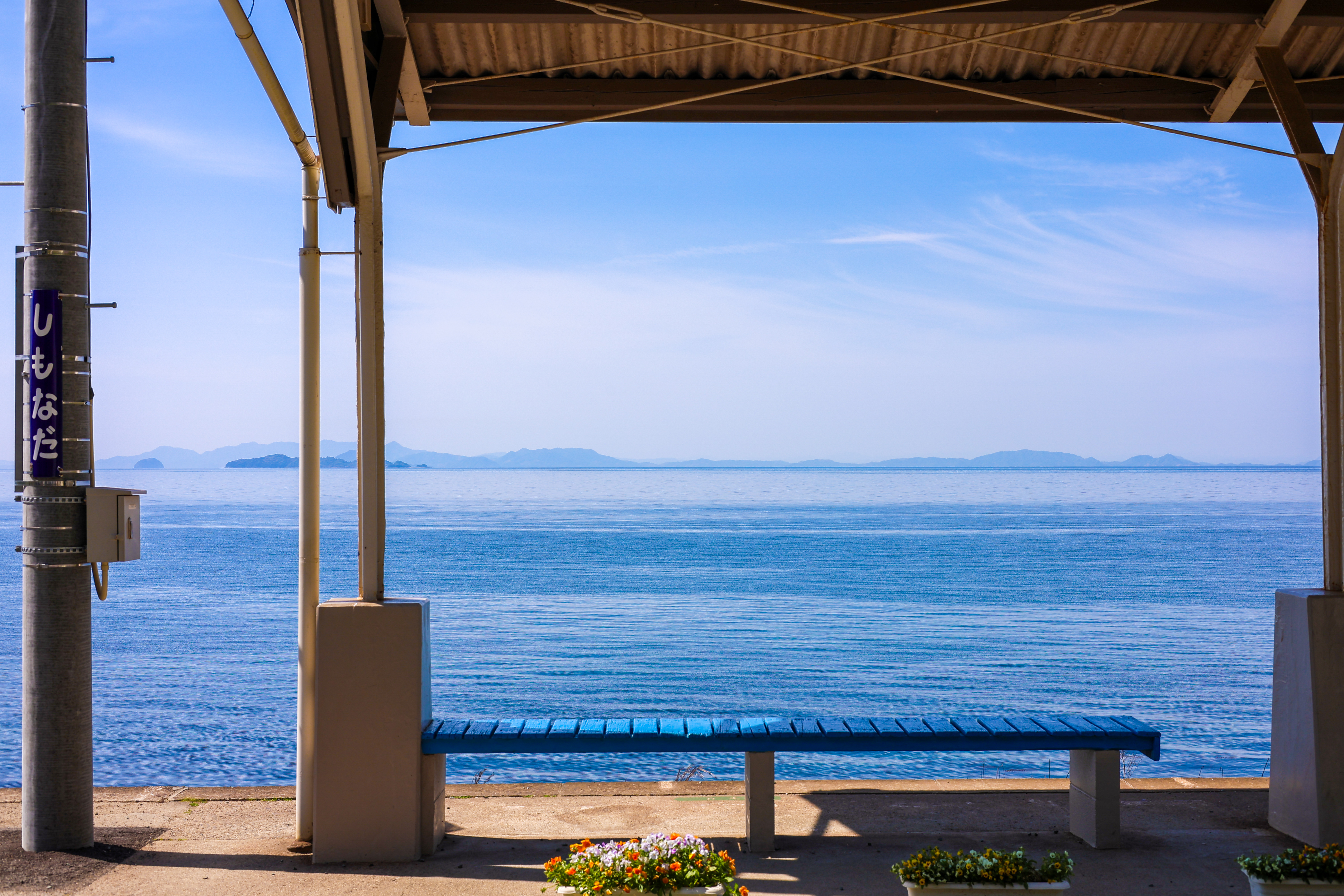 実証済 下灘駅は人気で人が多い！混雑を避けるなら早朝がおすすめ深夜特急