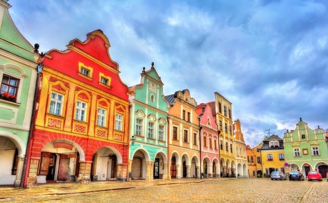 ハチミツ色のマルタストーンでできた可愛い街並み - TRIPROUD