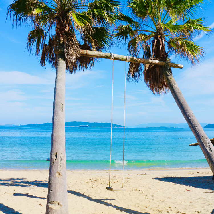 ヤシの木ブランコ 福岡市西区大字小田 - ARNE