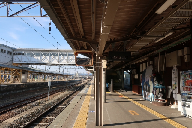 東京から500kmかあ 東北本線・花巻駅 岩手の駅をぐるり14日本中の駅を旅する 駅と駅舎のブログ