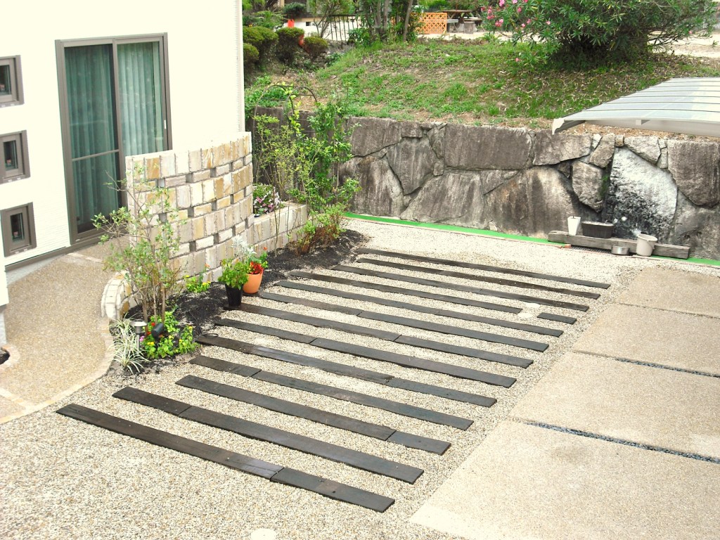 枕木の駐車場: ズボラさんのためのお片付けレッスン