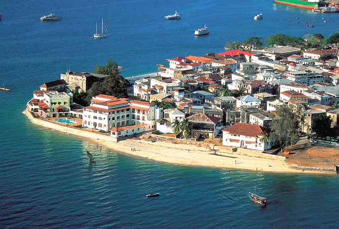 6泊7日 ザンジバル＆ダルエスサラーム 透明度抜群の海満喫！世界遺産や名所訪問＜混載 英語 日本語ガイドオプション有 ザンジバル空港発ダルエスサラーム空港着＞タンザニアの観光・オプショナルツアー専門 VELTRA ベルトラ