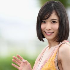 松岡茉優 - Wikipedia