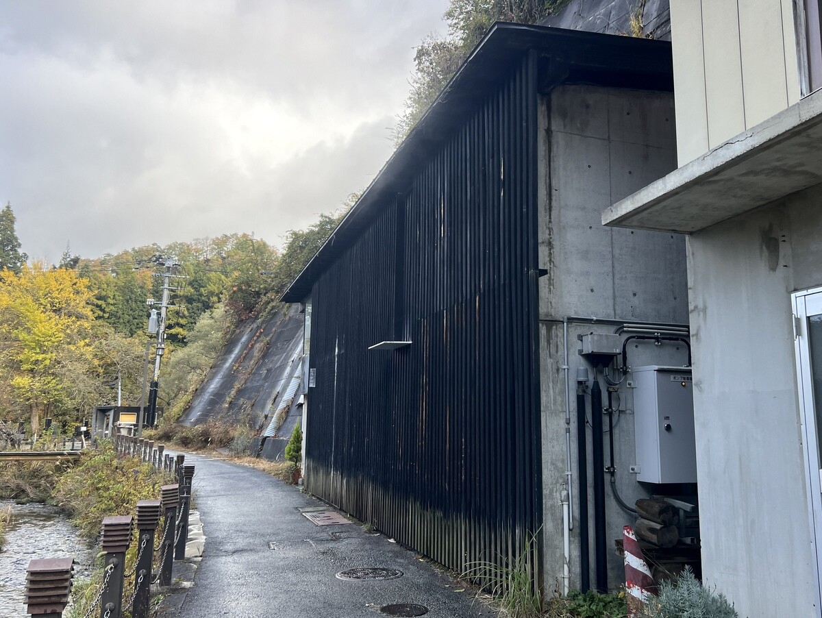 共同浴場しろがね湯の地図アクセス・行き方・営業案内温泉特集