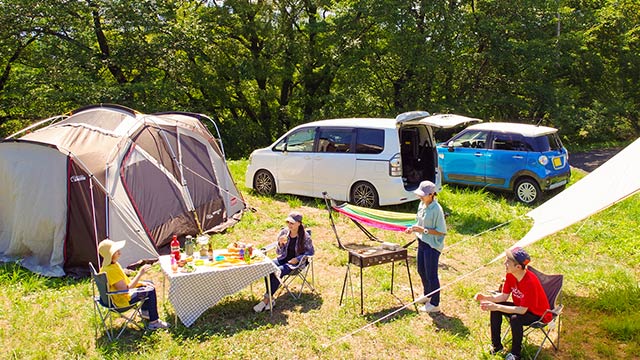 雨キャンプは大変。でも、雨音が心地いい。MEETING100人のアウトドライ、100人のレイニーライフColumbia Sportswear