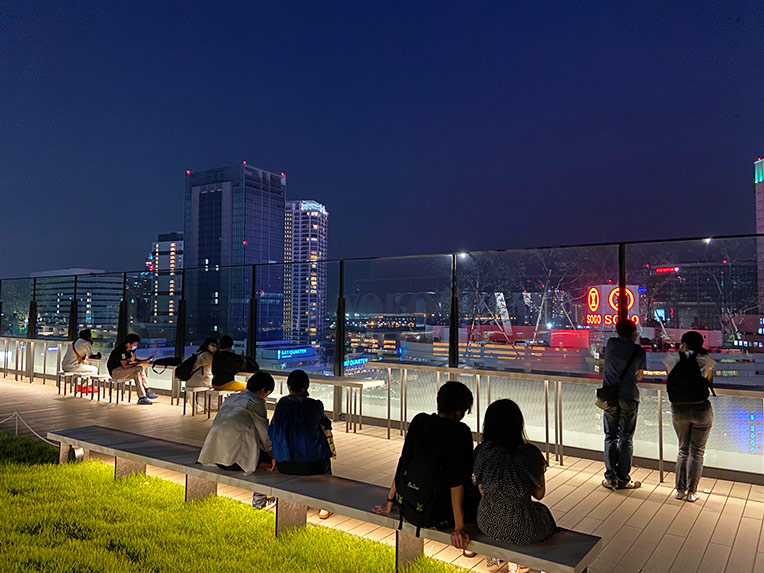 横浜駅で電車が見える、はまレールウォークを紹介！子鉄が喜ぶ屋上庭園も 神奈川 てまりの虫めがね