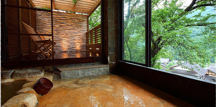 庄川温泉郷「鳥越の宿 三楽園」で泉質の異なる2種類の温泉を楽しむIGNITE イグナイト