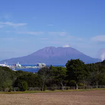 ９３ あそこに見えるロケットの正体とは「平川動物公園」 鹿児島県