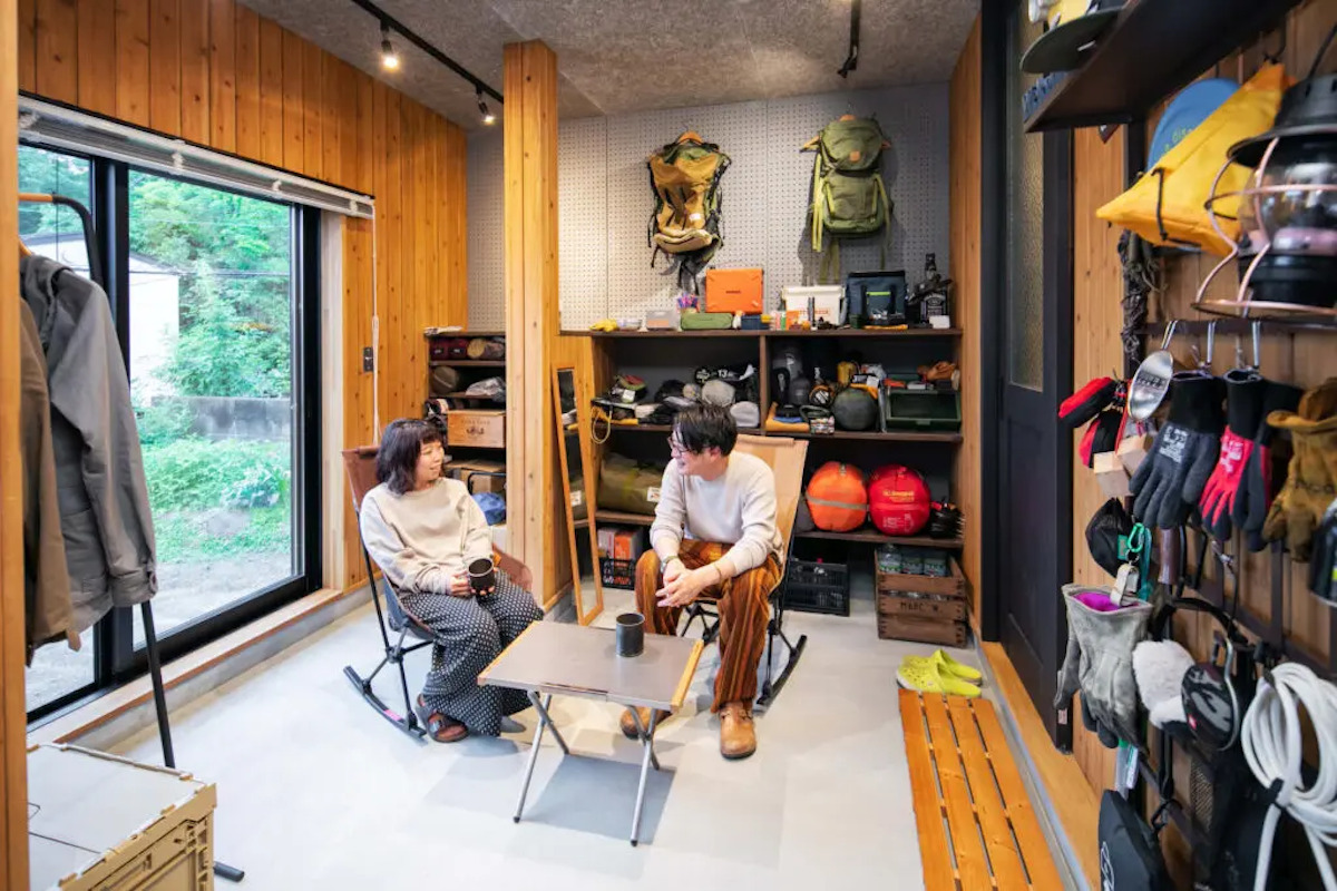 特集：キャンパーたちの隠れ家急増中！ 自宅で楽しむキャンプスペースCamp Goods Online