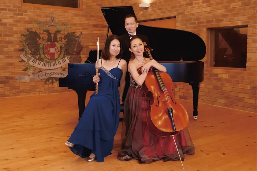 Amazonデジタルカメラ 4K 4800万画素 デジカメ 16倍ズーム 手ぶれ補正 2.4インチ液晶 修学旅行 軽量 エモい レトロ 写真 動画静止画 ビデオ キッズカメラ トイカメラ AF 撮影 録画 WEBカメラ 音楽再生 microSD Type-C 学生 子供向け キッズ用 初心者卒業式ブラック