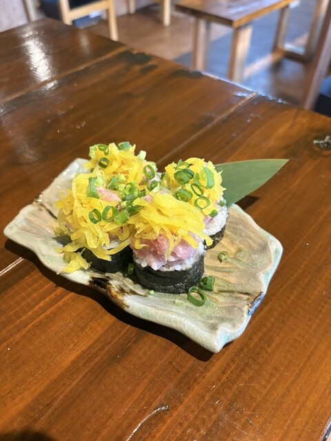 🔖海の玉手箱 @三重県 鈴鹿◎お刺身盛り合わせー¥2,380 ◎岩カキポン酢ー¥1,280◎あん肝ポン酢ー¥950 ◎白子バターー¥1,180 ◎トロサバ塩焼きー¥1,080 ◎赤ハタの煮付けー¥1,100 ◎こだわりだし巻き玉子ー¥600◎バイ貝煮付け