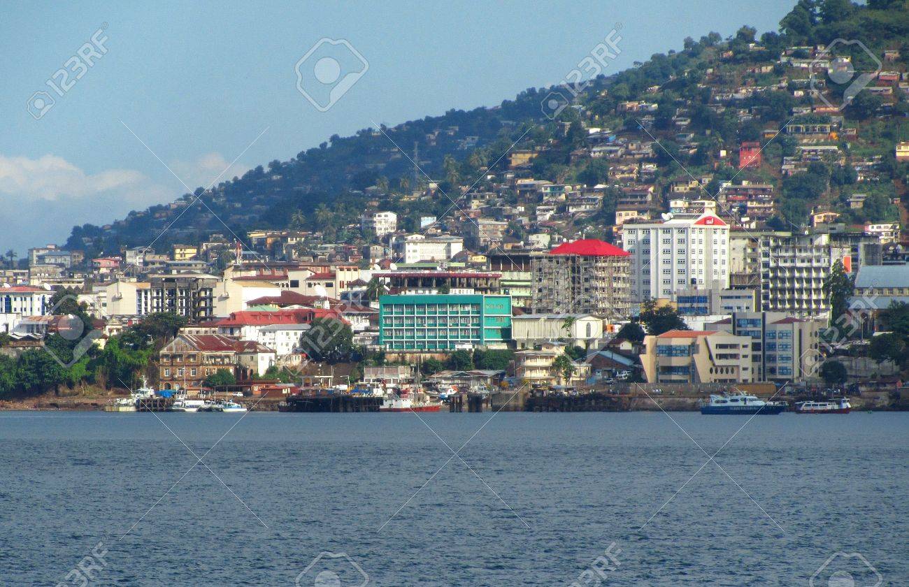 フリータウンの有名なコットンツリー - Secret World