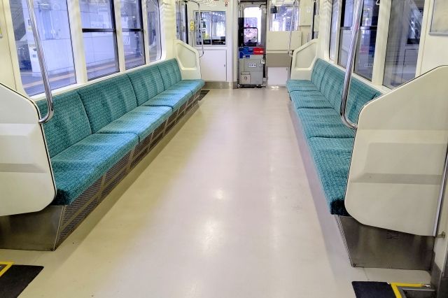 みんな電車の中で何してるのか？ :: デイリーポータルZ