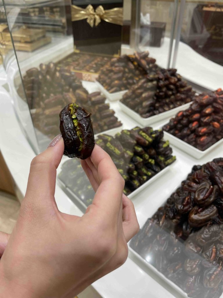 オススメ！ ドバイ土産 スイーツ編デーツを買うなら王室御用達「BATEEL バティール 」ドバイ観光情報局 Dubai LuxuryWorld人気ホテル&レストラン