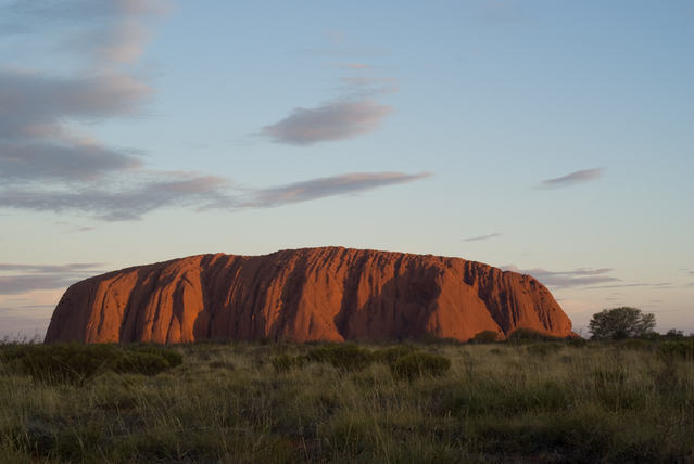 ウルルカタジュタ国立公園の楽しみ方 - トラベルガイドカンタス航空