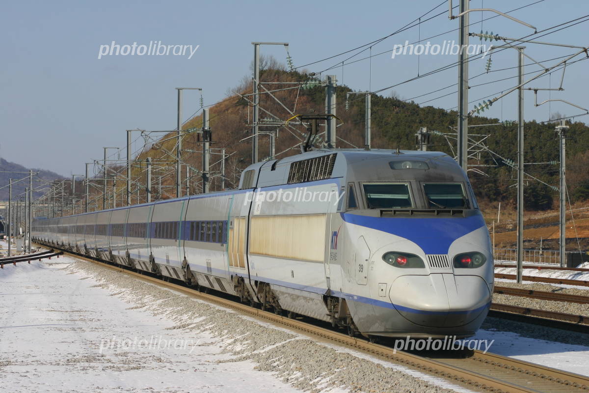 高速鉄道利用客が１０億人突破へ 開通から１９年５カ月＝韓国聯合ニュース