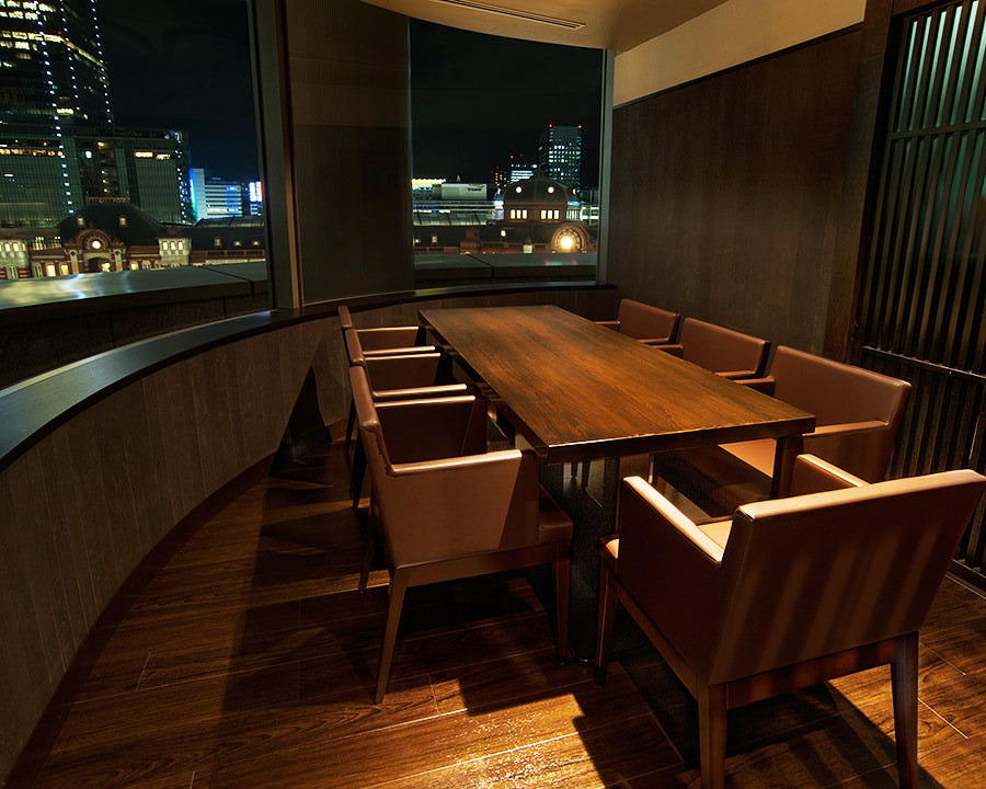 最高の夜景ディナーまとめ📍丸の内 夜景を眺めながらの大人ディナー 贅沢なお料理とお酒で乾杯 仕事終わりのご褒美に行きたい 優雅な大人デートカップル デート 女子会 お祝い 家族 にオススメ東京デート 東京ディナー 丸の内グルメ夜景ディナーお祝いディナー