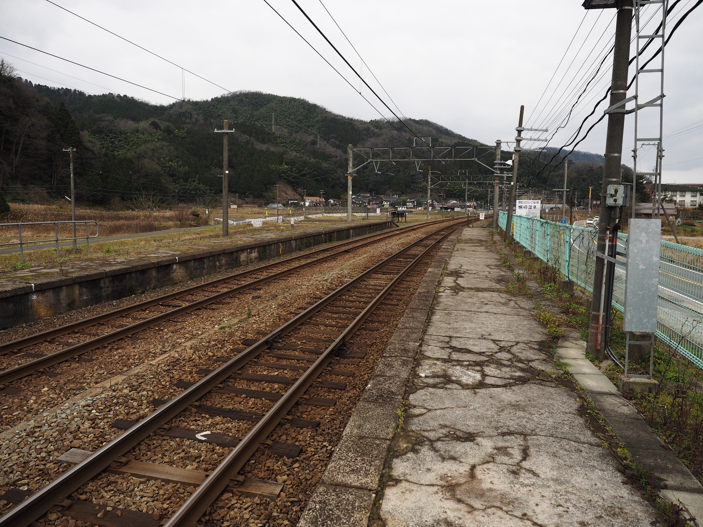 玄武洞駅 玄武洞に行くのに最高の駅 乗車ホームに注意あり JR山陰線 2