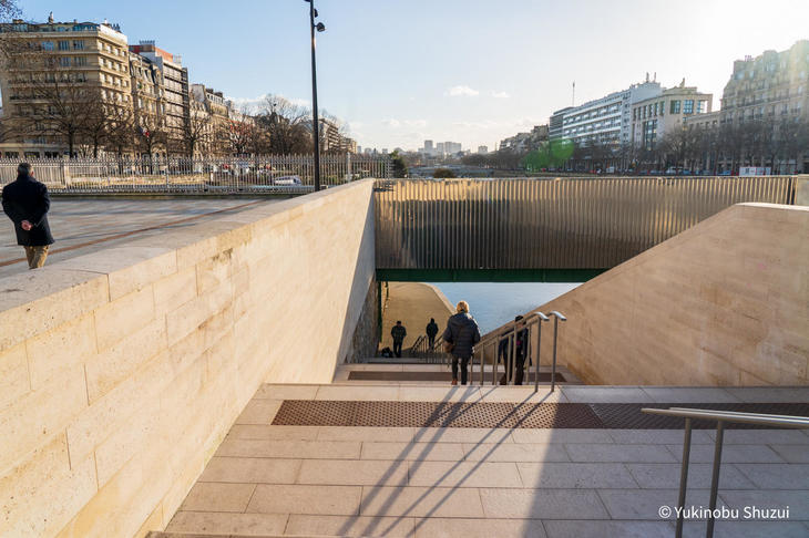 パリ滞在記2日目⑦ フランス革命のきっかけとなったバスティーユ広場からサン・ミッシェル方面へel BLANCO