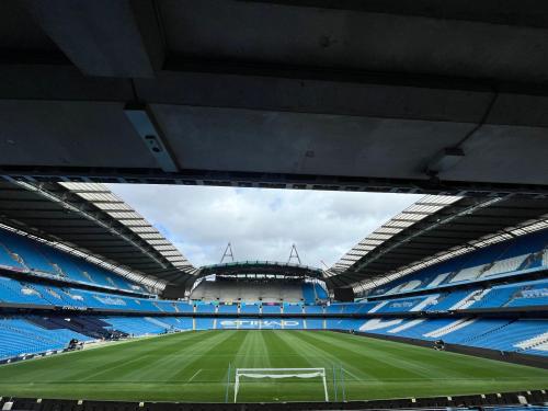 エティハドスタジアムブラッドフォード- ツアーとアクティビティエクスペディア