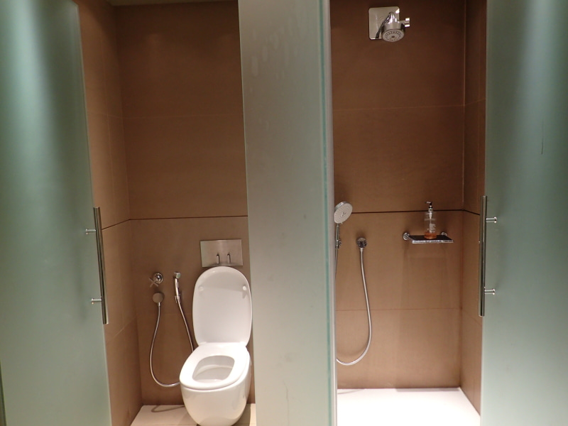 2024年10月ドーハ・ハマド国際空港 sleep'n fly Sleep Lounge&Showers 休憩ラウンジレビュープライオリティパス使用可 - かんじんかなめたび kaname