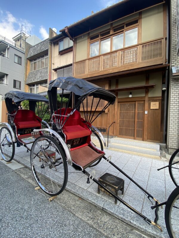 京都・嵐山・人力車・70分貸切 充実のコース内容で京の都を満喫。嵯峨野やすらぎの旅70分コースアソビュ