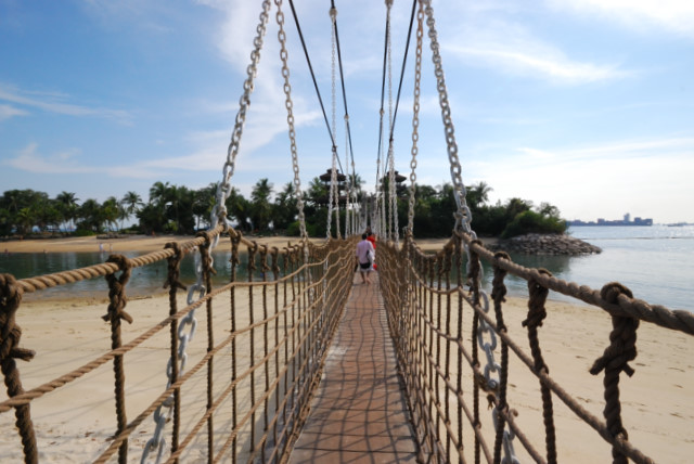 最新版 シンガポール・セントーサ島のおすすめビーチ3選シロソ・パラワン・タンジョン徹底ガイド！SingaLife在シンガポール日本人向けのフリーマガジン。グルメ、習い事、ビジネス、教育など充実の内容満載のウェブサイト