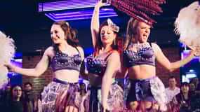 ロンドンのガイドなしウォーキング ツアーで活気に満ちたウエスト エンドを探索Klook