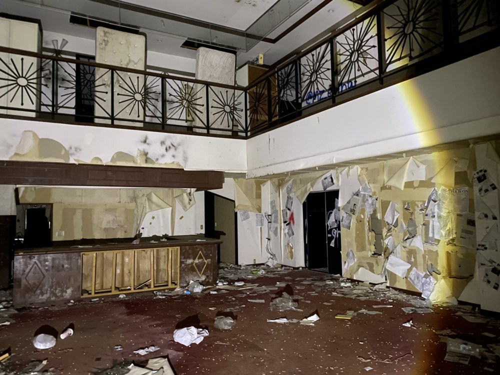 ホテルキャデラックハウスで起こる怪奇現象がやばい！何があった場所？│都市伝説パラダイス