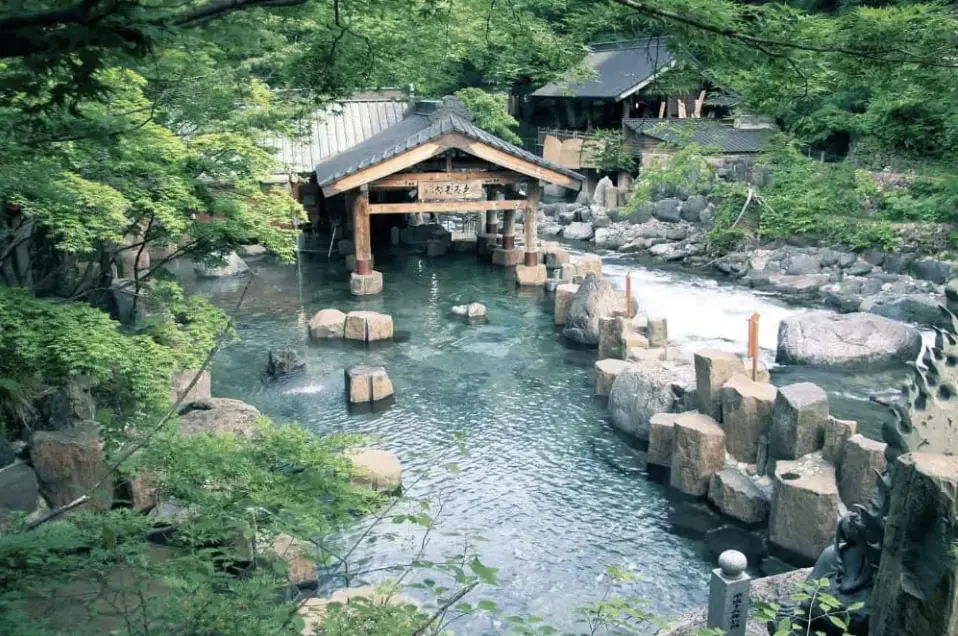 群馬の人気温泉10選！各温泉地のおすすめ宿もご紹介トラベルマガジン